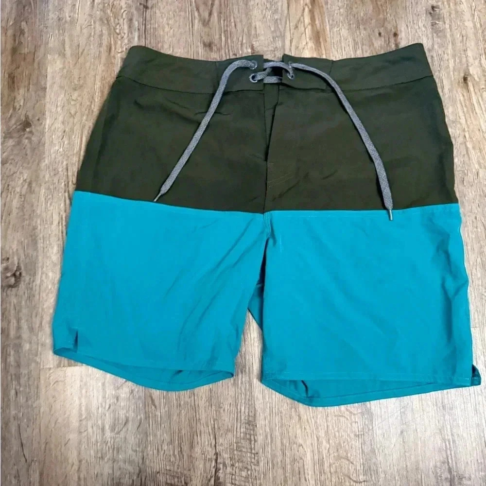 Prana • Board Shorts